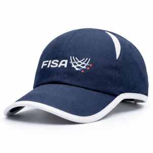 Gorra publicitaria de tela tecnológica azul marino con detalles blancos en visera y laterales, personalizada con el logotipo bordado de FISA.