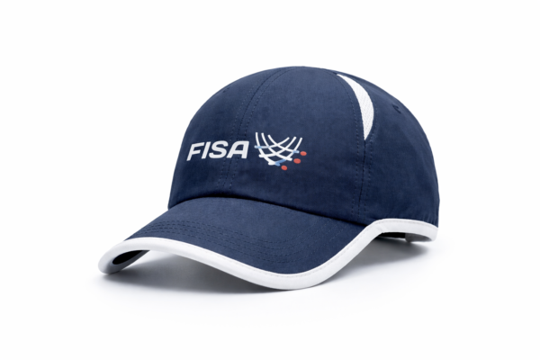 Gorra publicitaria de tela tecnológica azul marino con detalles blancos en visera y laterales, personalizada con el logotipo bordado de FISA.